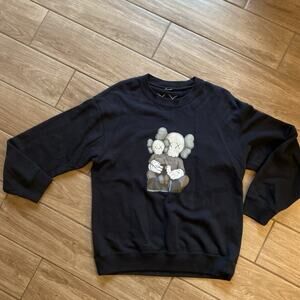 UNIQLO X KAWS GRAPHIC SWEATSHIRT Size Medium